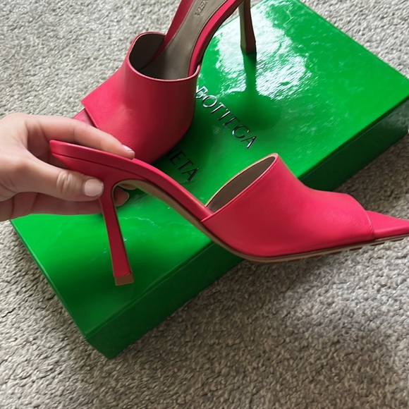 NWT Pink Bottega Veneta Stretch Leather Mules Size 36.5 - Picture 3 of 5